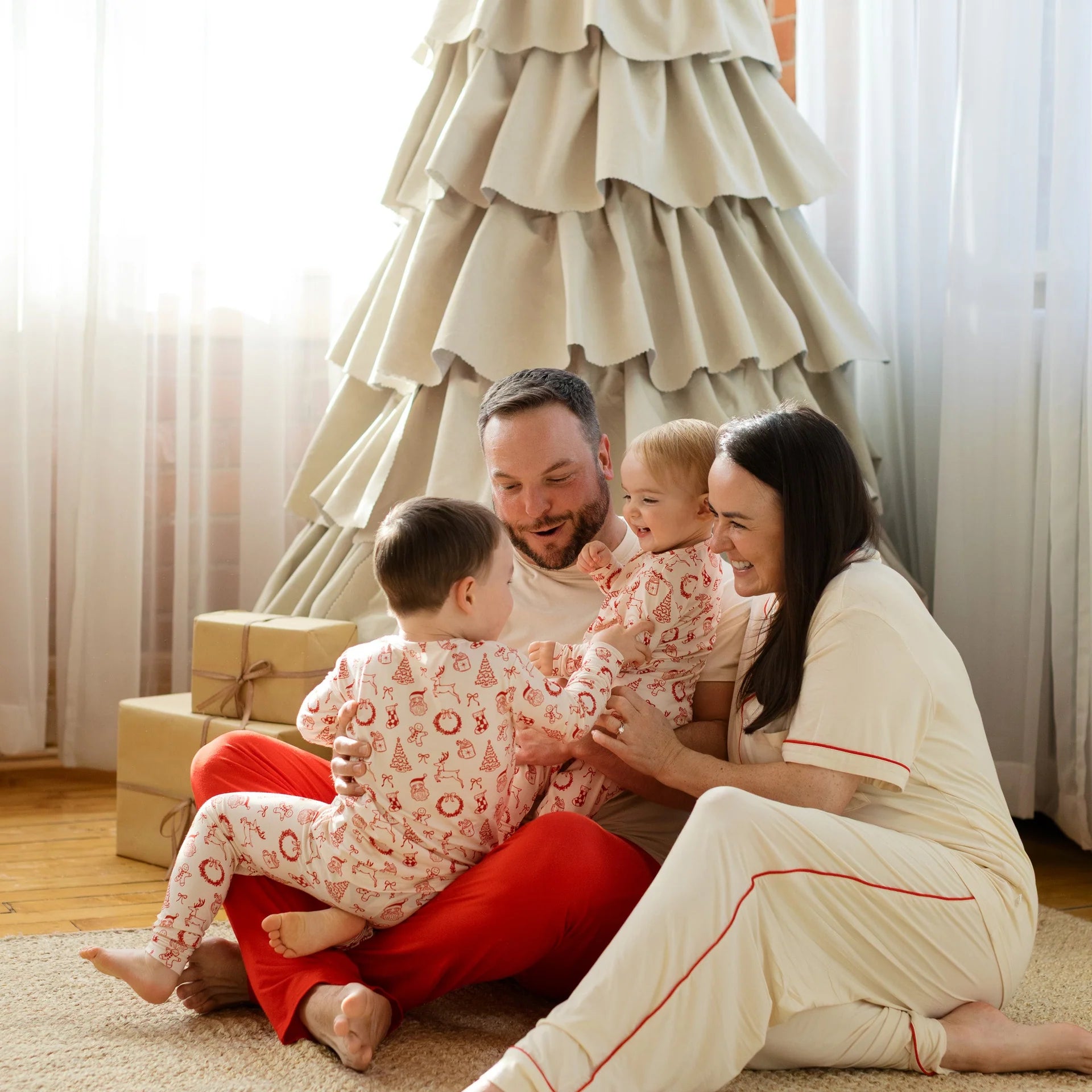 Women's Classic Holiday PJs | Roobear