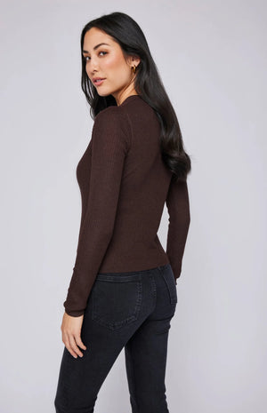 Olympia V-neck | Gentle Fawn