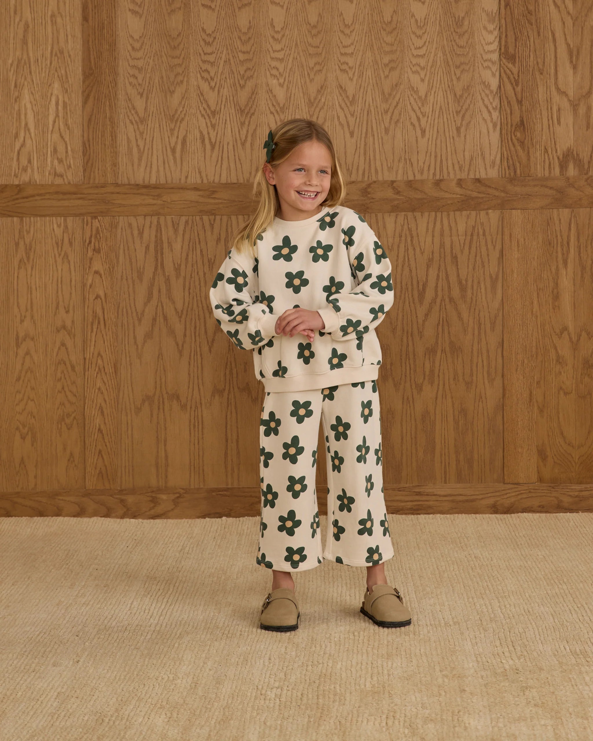 Oversized Daisy Wide Leg Sweatpants | Rylee & Cru