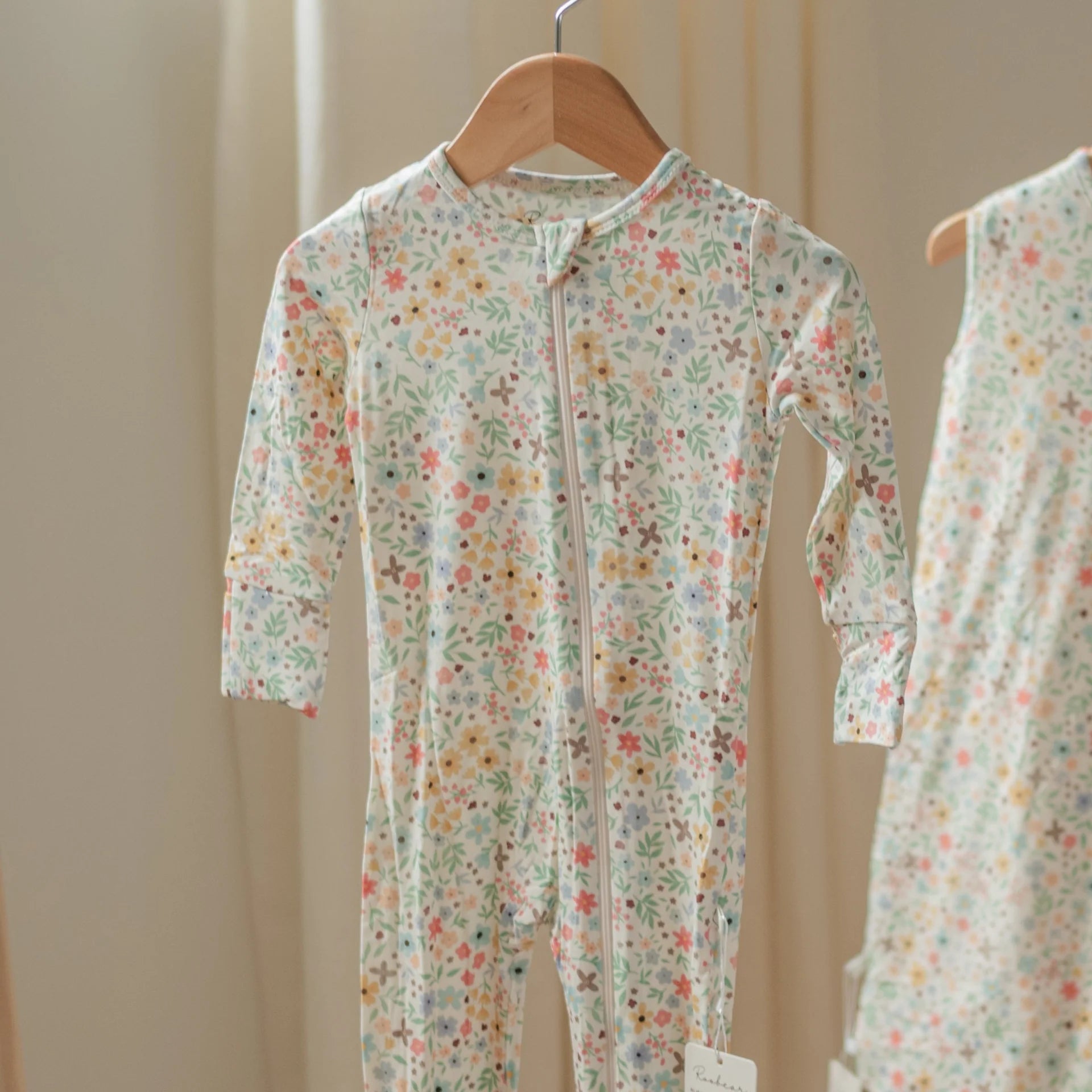 Wildflower Bamboo Sleeper | Roobear